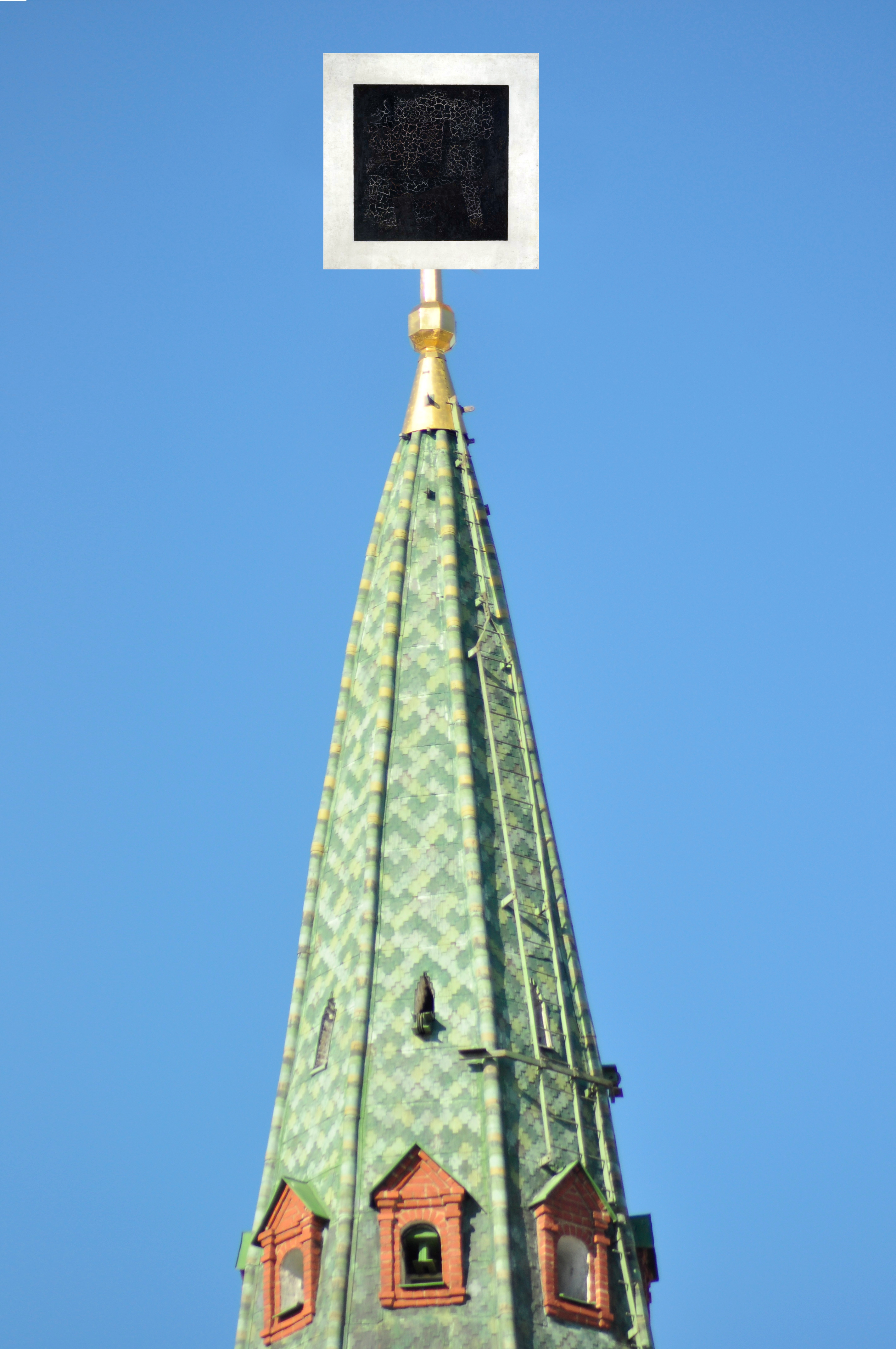 "Чёрный квадрат" Малевича на кремлёвской башне